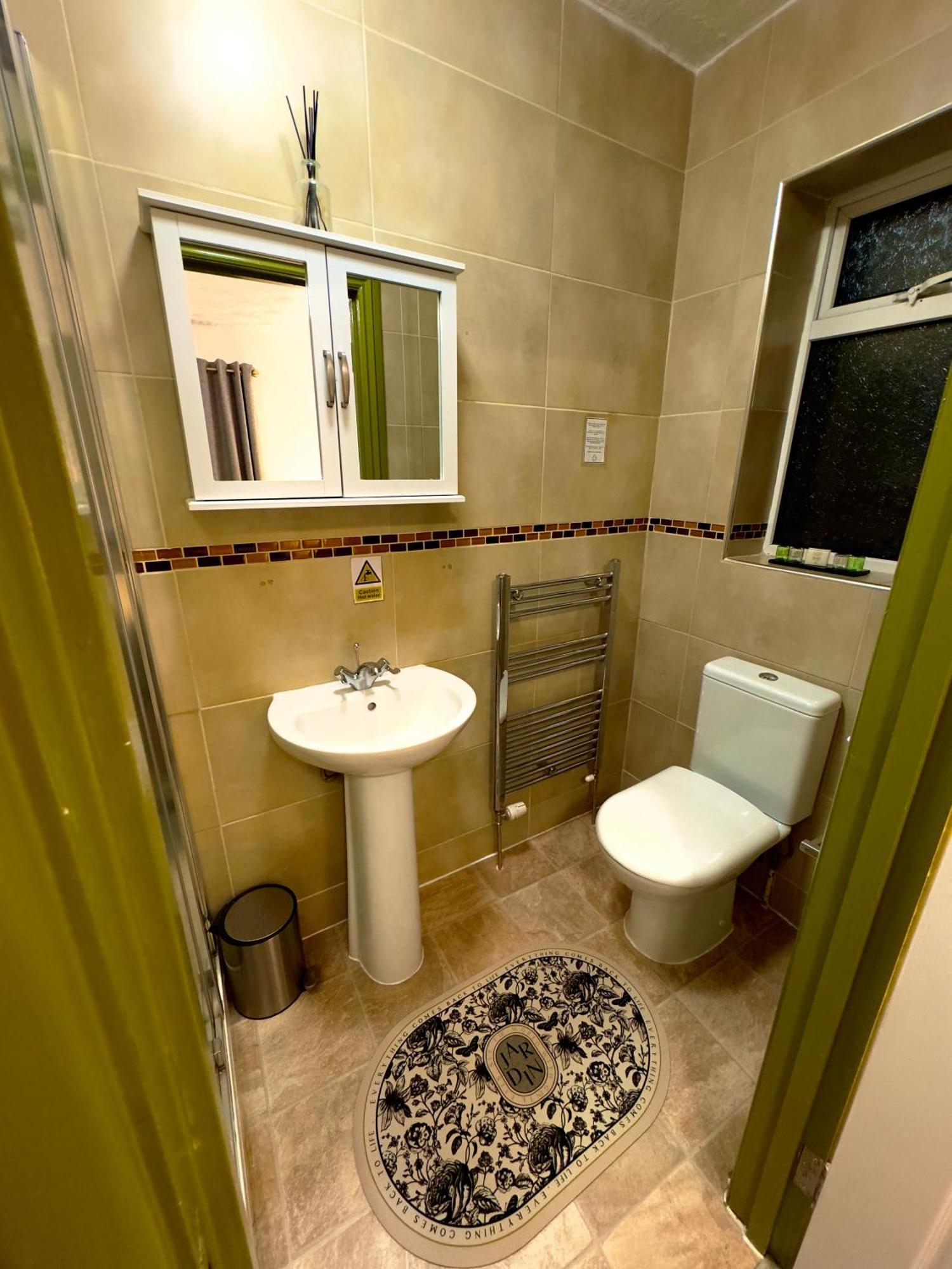 Coastal Park Accommodation Llanelli Ngoại thất bức ảnh